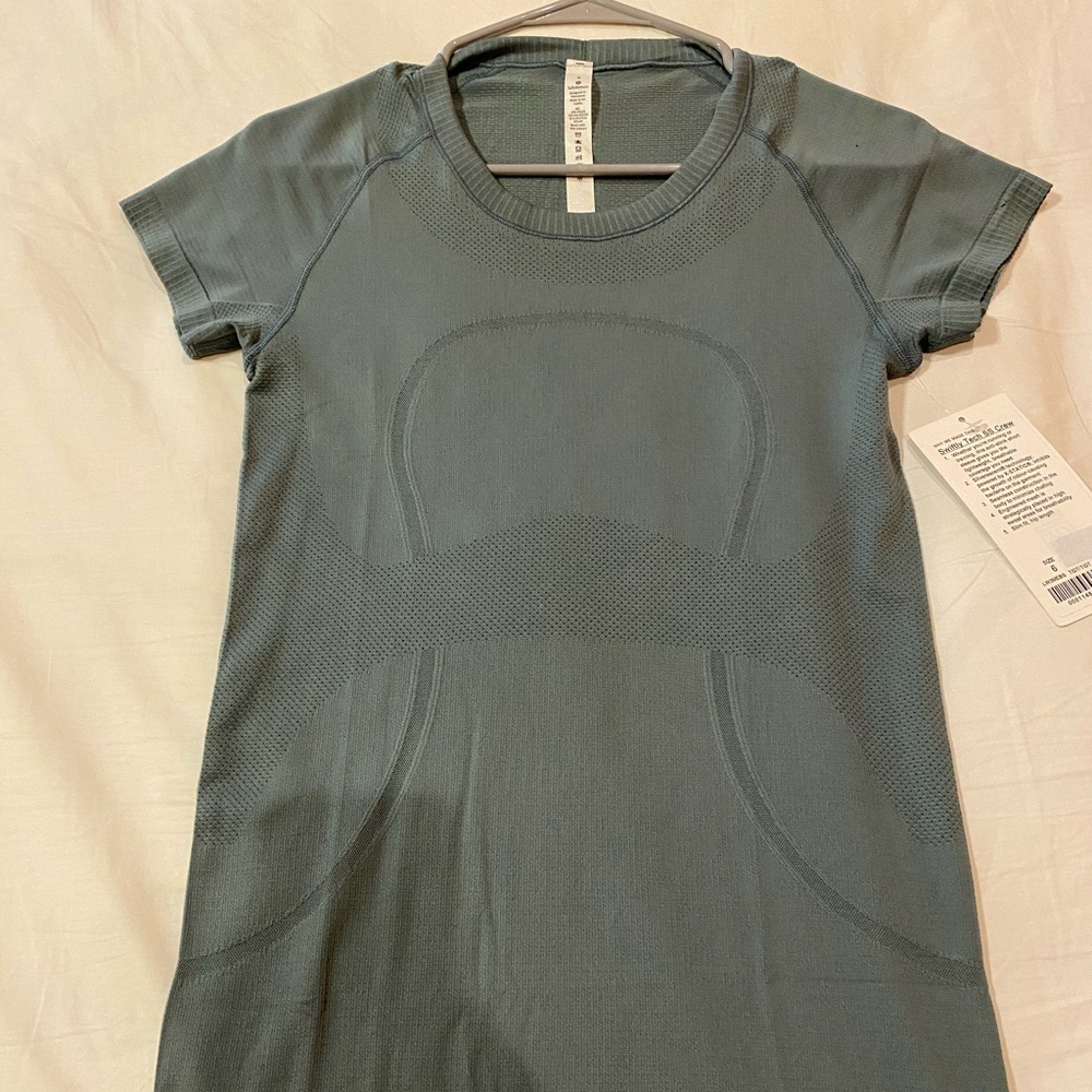SIZE 6 swiftly tech ss crew